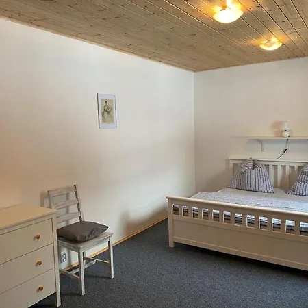 Prázdninový dům Yellow House Modern Retreat Český Jiřetín